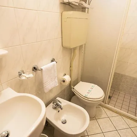 Hotel Zanella Cervia Esterno foto
