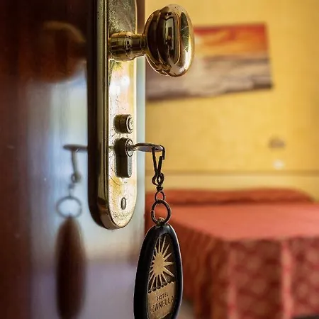 Hotel Zanella Cervia Esterno foto