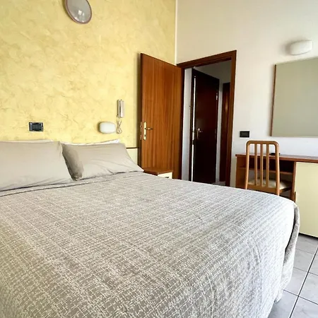Hotel Zanella Cervia Esterno foto