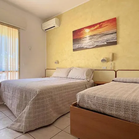Hotel Zanella Cervia Esterno foto