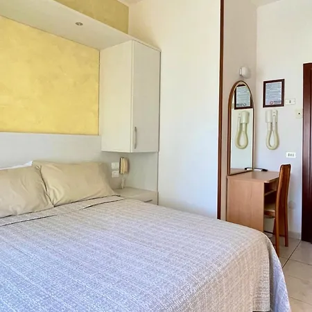 Hotel Zanella Cervia Esterno foto